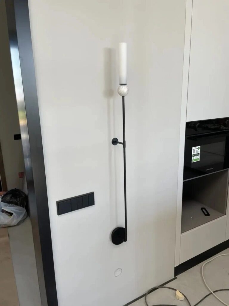 Чистовое подключение освещения в доме на Open Village 2026 — фото 5